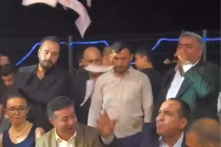 Belediye Başkanlarının Düğün Eğlencesi Tepkilere Neden Oldu